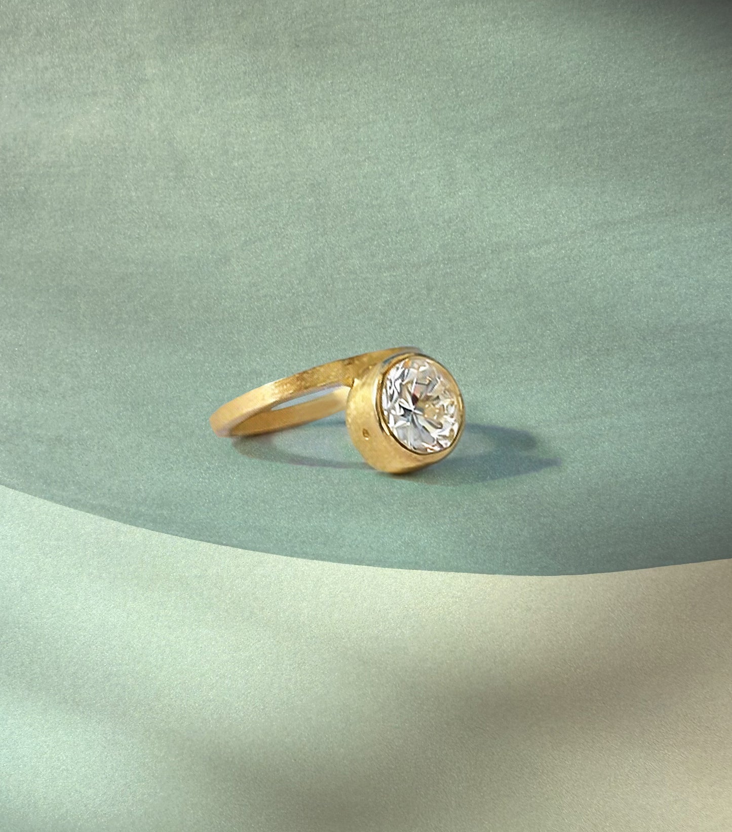 Object Diamond Ring — Round